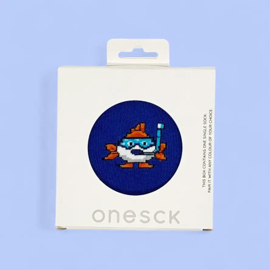 chaussettes animal poisson malin sous carton